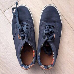 Vans mens tennis shoes size 7.5